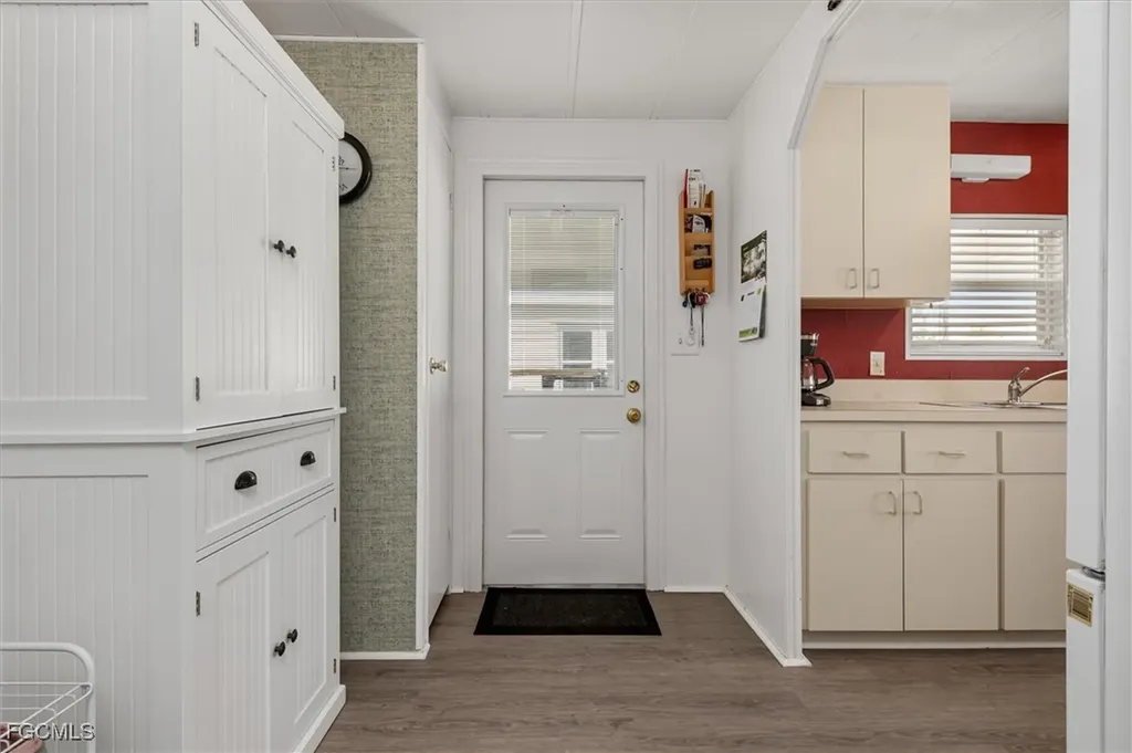 511 Crampton Lane North Fort Myers FL 33903