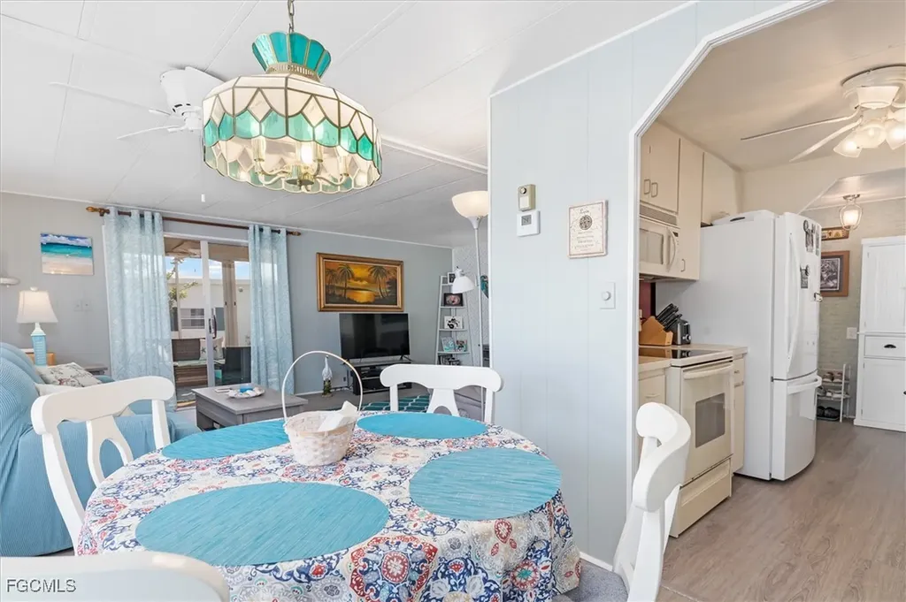 511 Crampton Lane North Fort Myers FL 33903