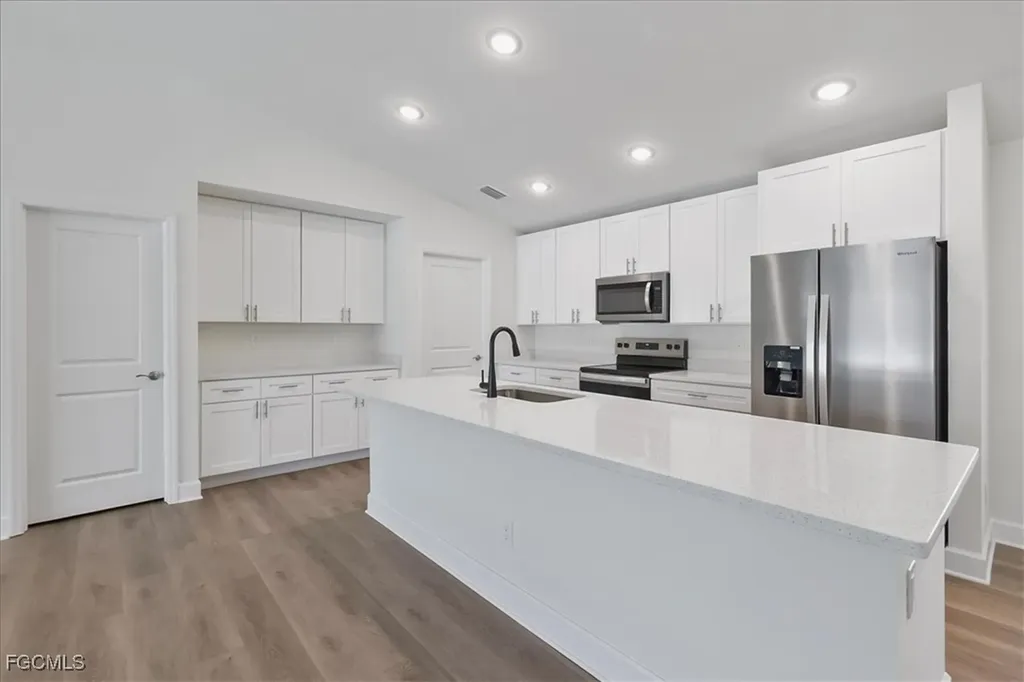 2203 NW 9th Avenue Cape Coral FL 33993