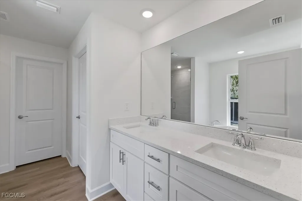 2203 NW 9th Avenue Cape Coral FL 33993