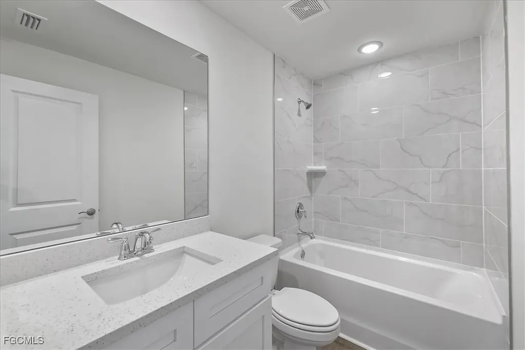 2203 NW 9th Avenue Cape Coral FL 33993