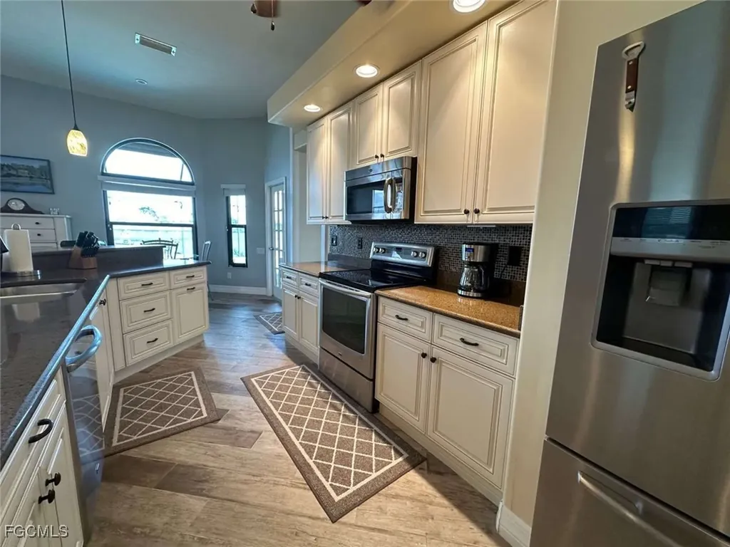 1157 SW 44th Street Cape Coral FL 33914