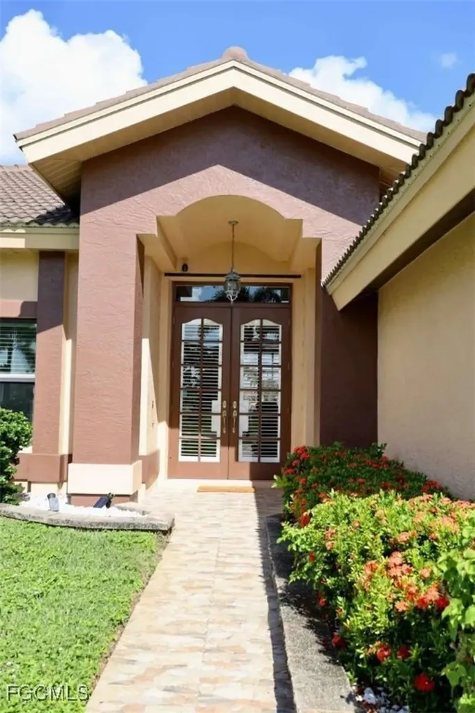 1157 SW 44th Street Cape Coral FL 33914