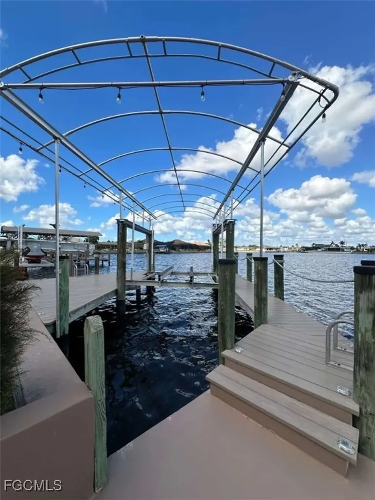 1157 SW 44th Street Cape Coral FL 33914