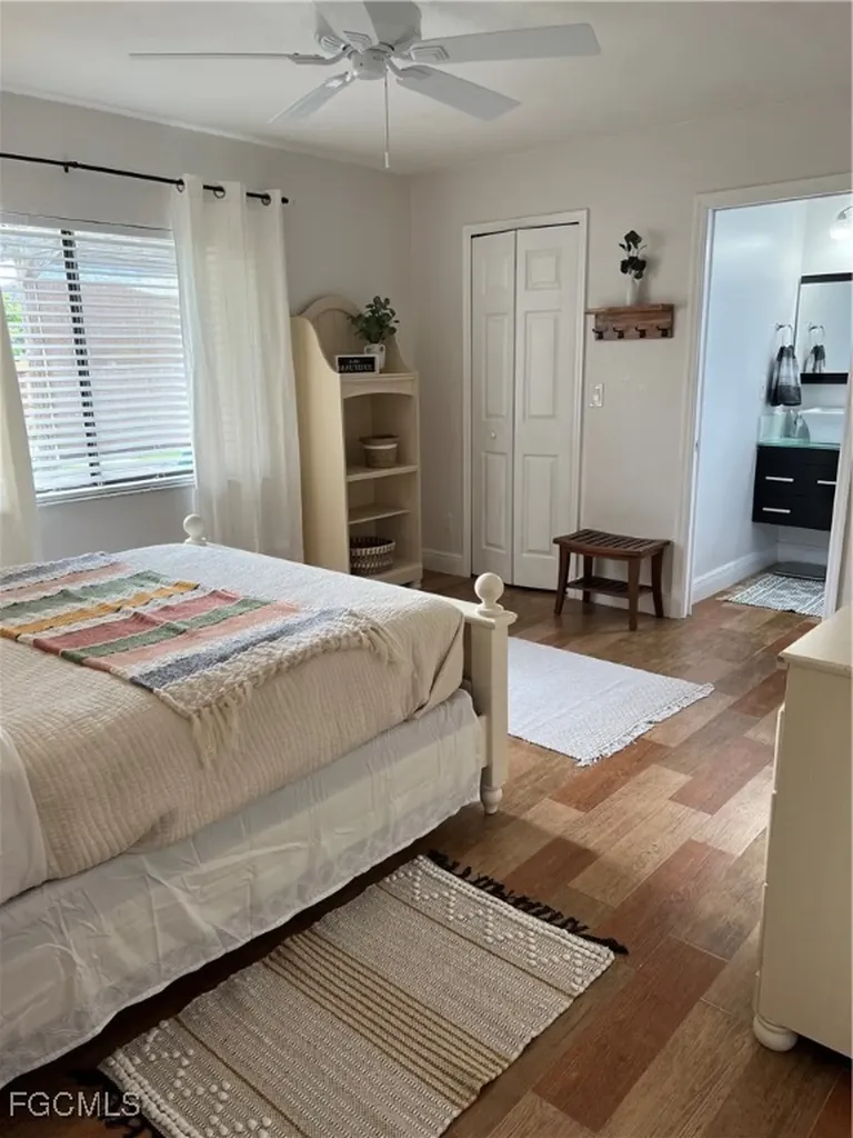 852 NE 7th Place Cape Coral FL 33909