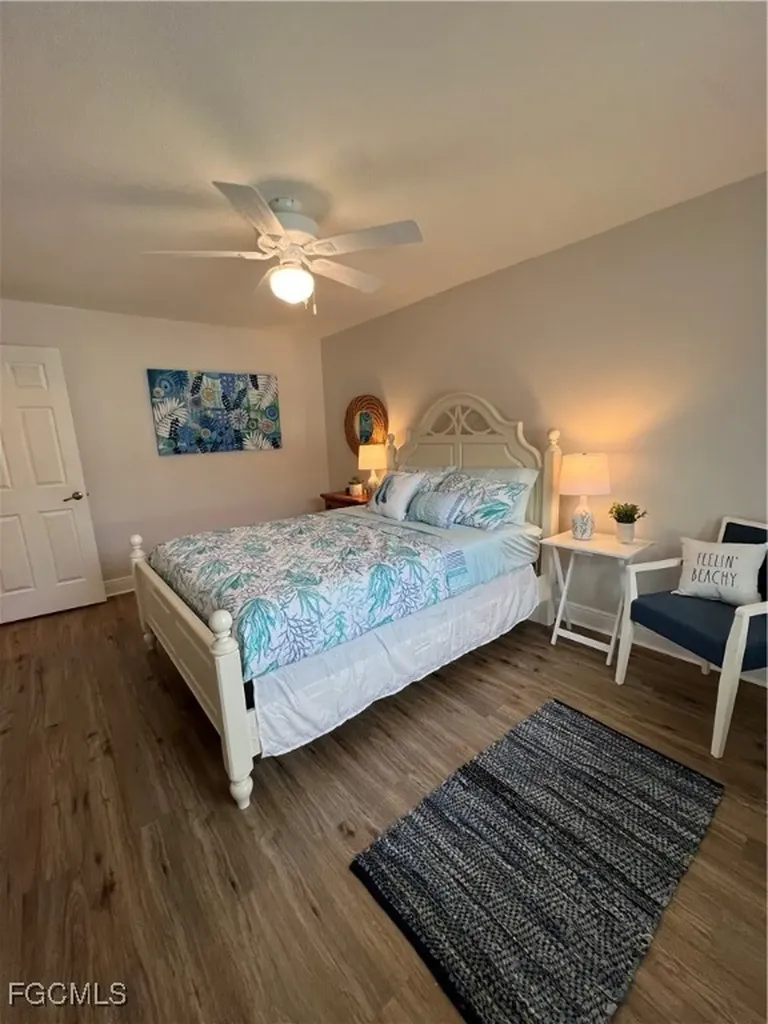 852 NE 7th Place Cape Coral FL 33909