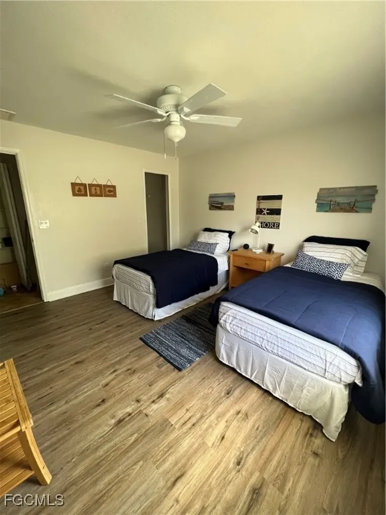 852 NE 7th Place Cape Coral FL 33909