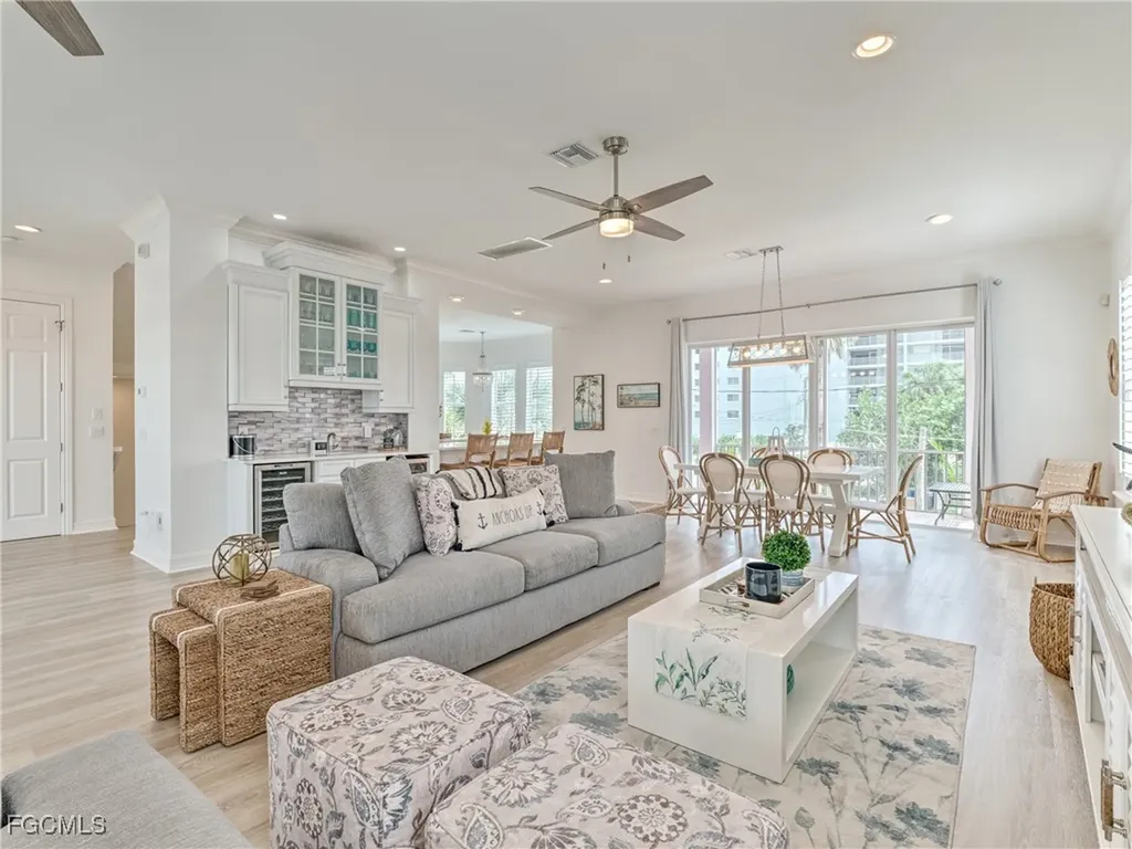 282/276 Delmar Avenue Fort Myers Beach FL 33931