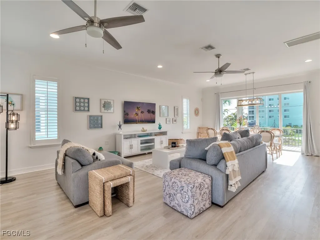 282/276 Delmar Avenue Fort Myers Beach FL 33931