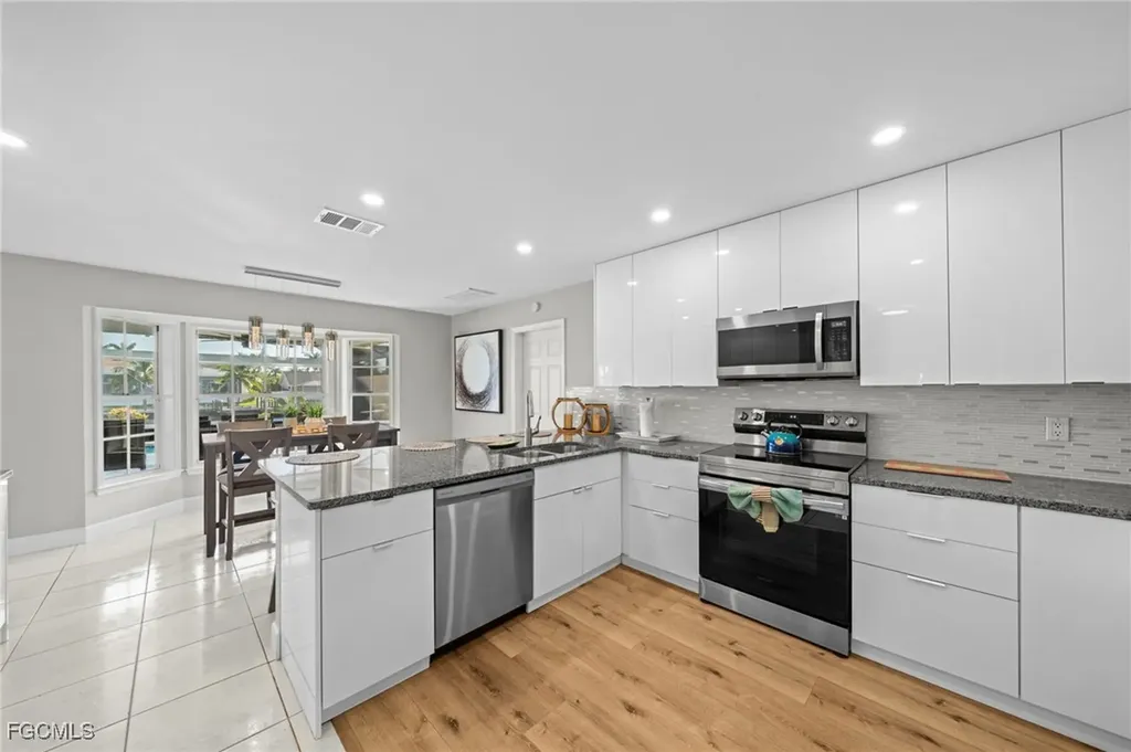 5303 SW 26th Court Cape Coral FL 33914