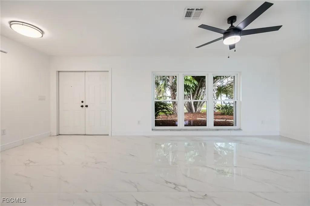 1124 NW 1st Place Cape Coral FL 33993