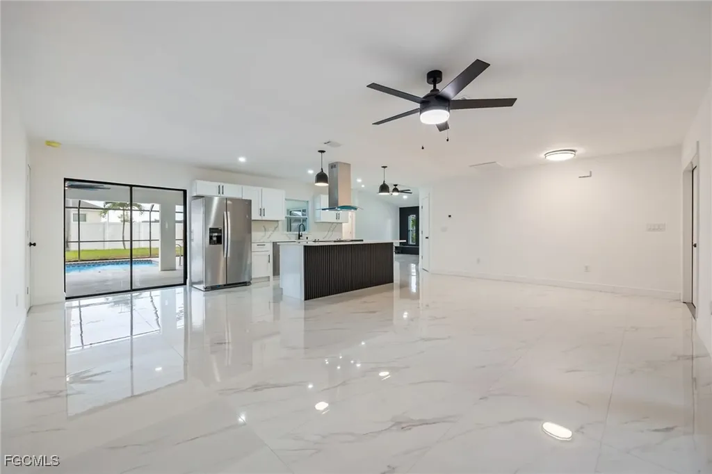 1124 NW 1st Place Cape Coral FL 33993