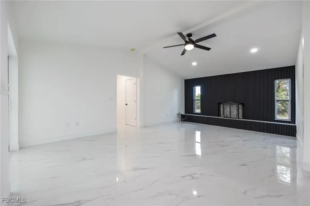 1124 NW 1st Place Cape Coral FL 33993