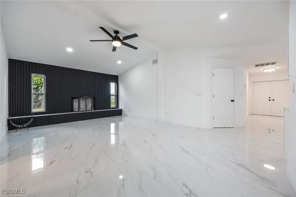 1124 NW 1st Place Cape Coral FL 33993