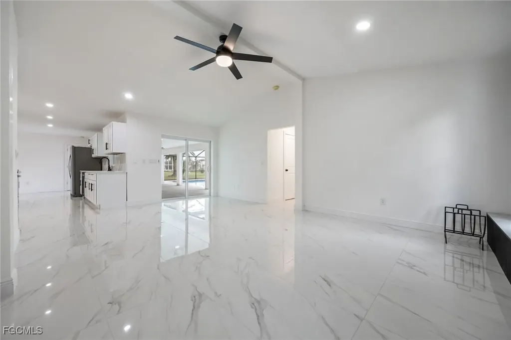 1124 NW 1st Place Cape Coral FL 33993