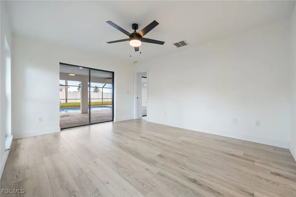 1124 NW 1st Place Cape Coral FL 33993