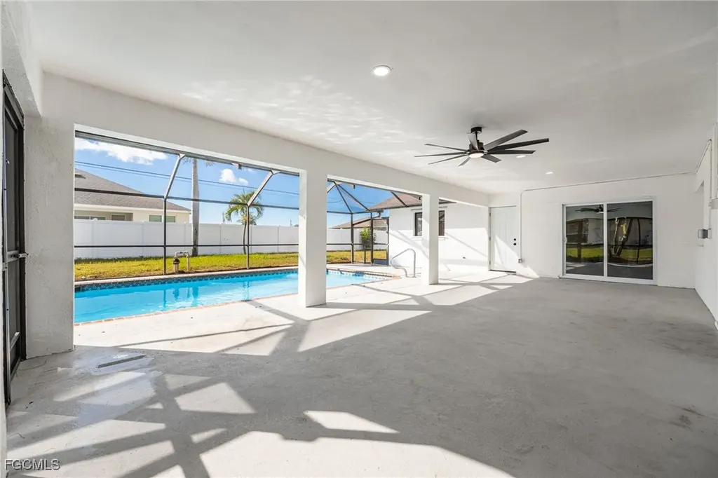 1124 NW 1st Place Cape Coral FL 33993