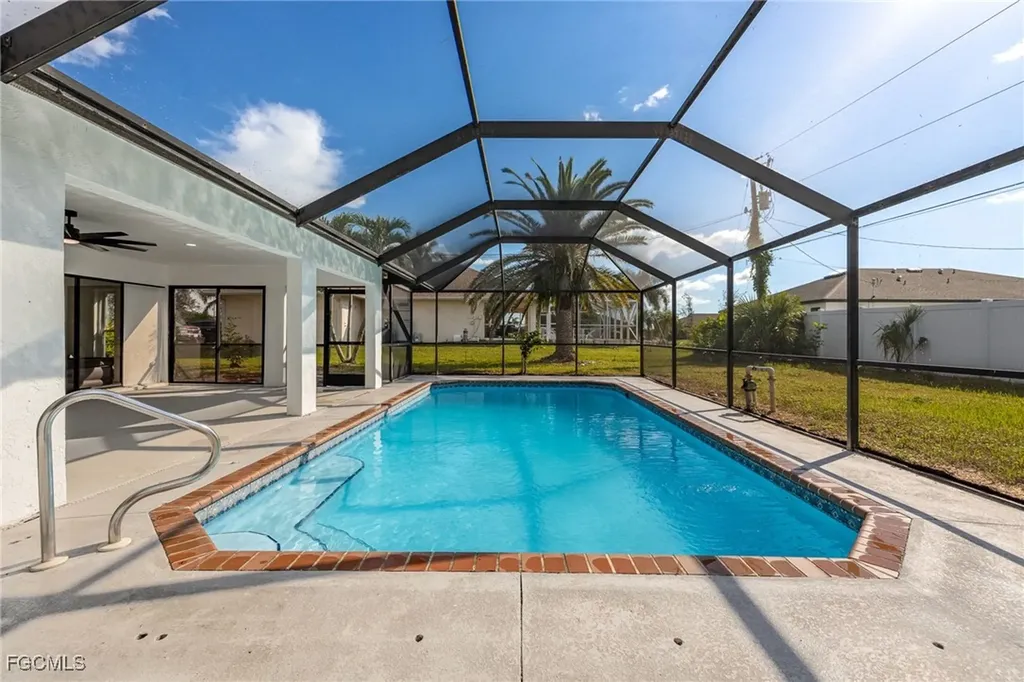 1124 NW 1st Place Cape Coral FL 33993