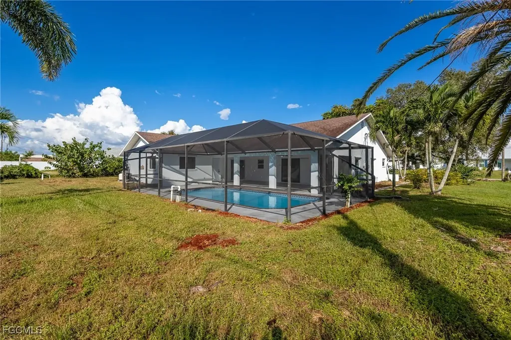 1124 NW 1st Place Cape Coral FL 33993