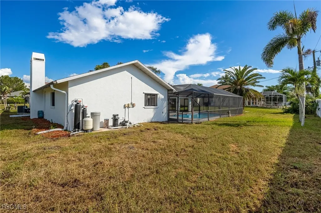 1124 NW 1st Place Cape Coral FL 33993
