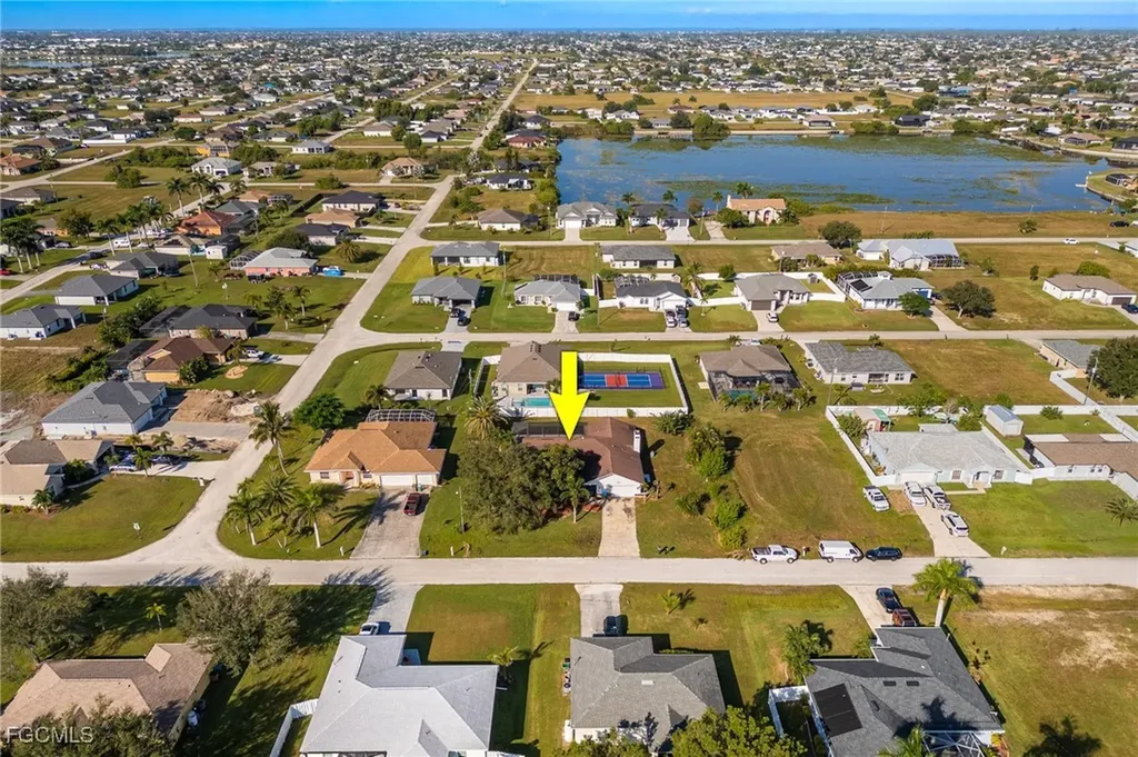 1124 NW 1st Place Cape Coral FL 33993