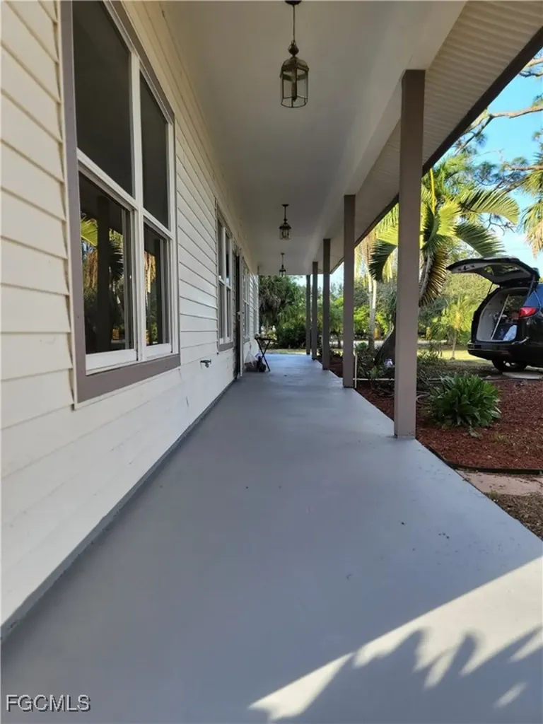 7820 Rich Road North Fort Myers FL 33917