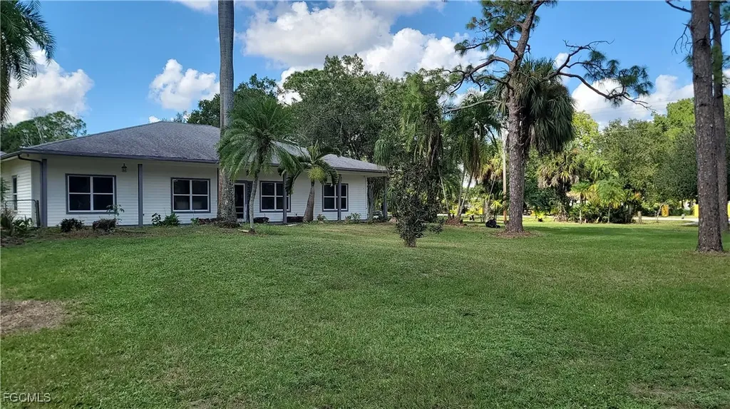 7820 Rich Road North Fort Myers FL 33917