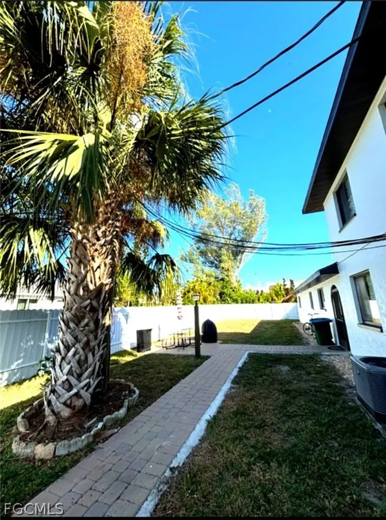 1429 SW 48th Terrace Cape Coral FL 33914