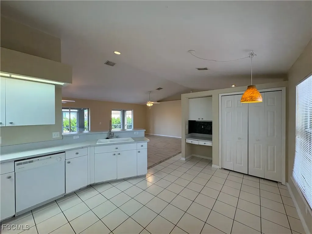 4333 Agualinda Boulevard Cape Coral FL 33914