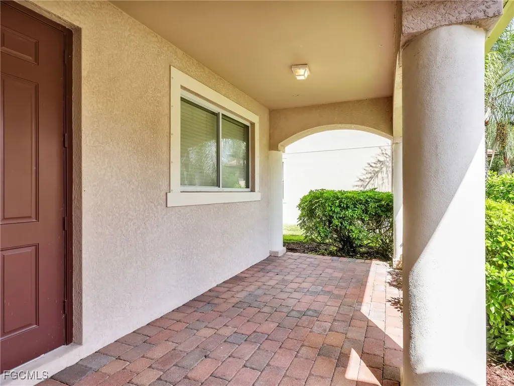 1529 Birdie Drive Naples FL 34120