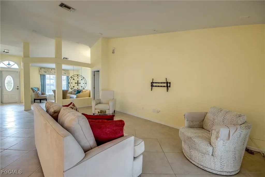 1613 NW 31st Place Cape Coral FL 33993