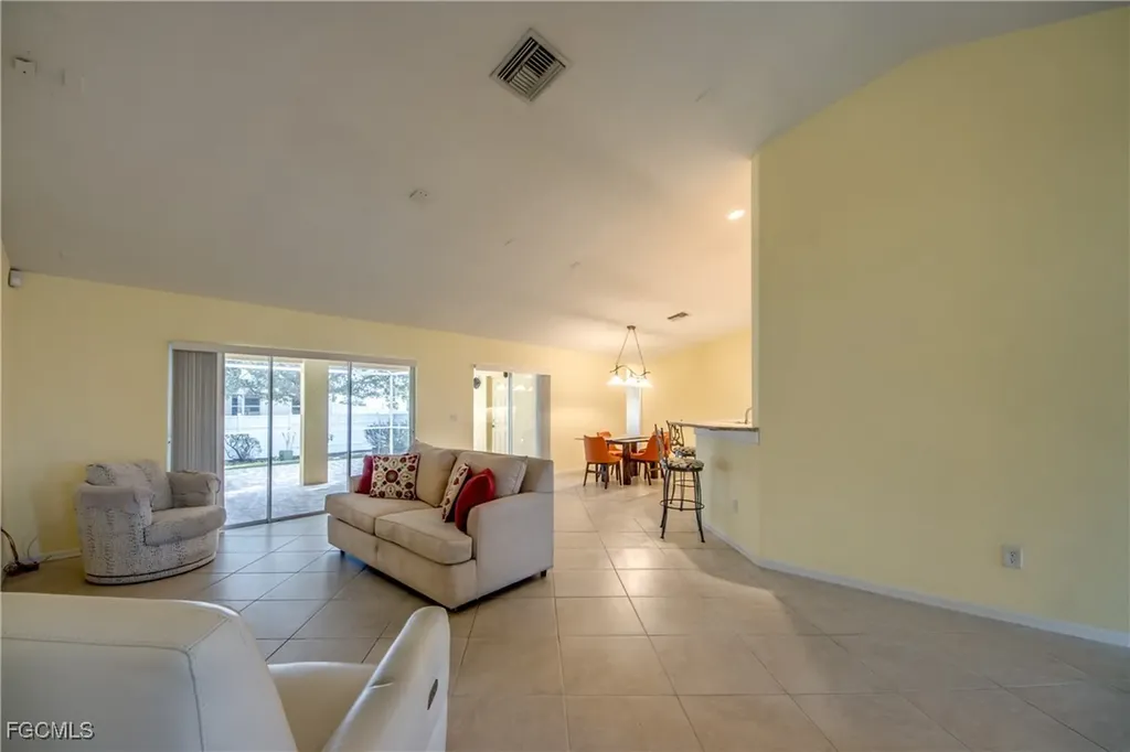 1613 NW 31st Place Cape Coral FL 33993