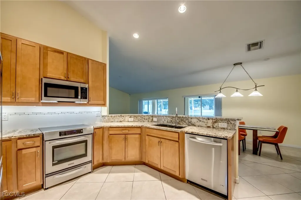 1613 NW 31st Place Cape Coral FL 33993