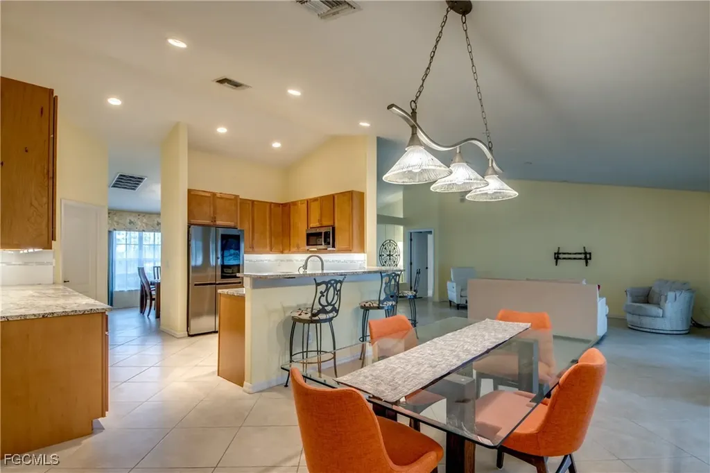 1613 NW 31st Place Cape Coral FL 33993