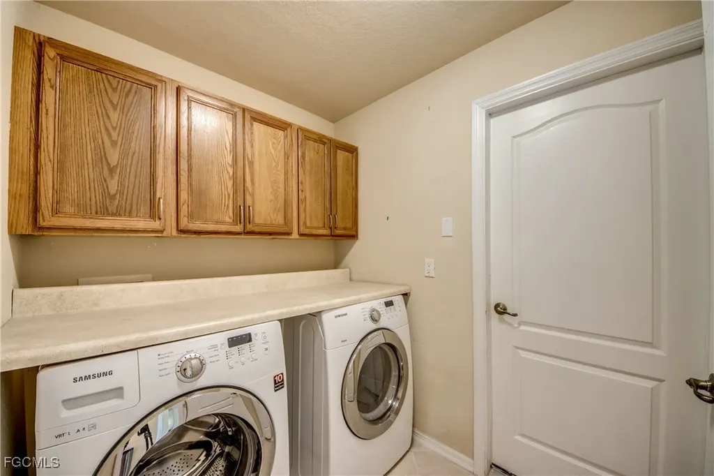 1613 NW 31st Place Cape Coral FL 33993
