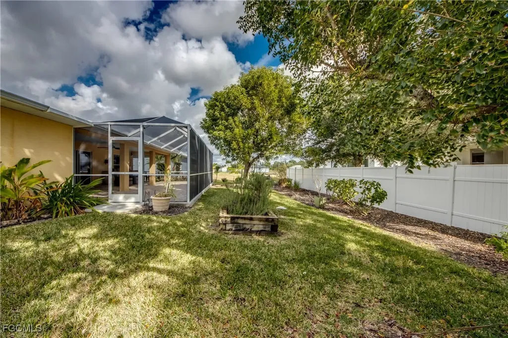 1613 NW 31st Place Cape Coral FL 33993