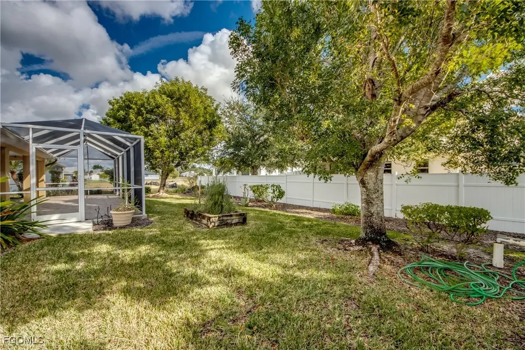 1613 NW 31st Place Cape Coral FL 33993
