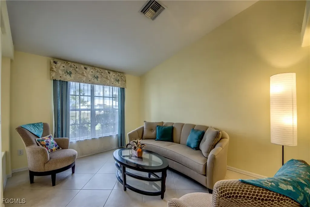1613 NW 31st Place Cape Coral FL 33993
