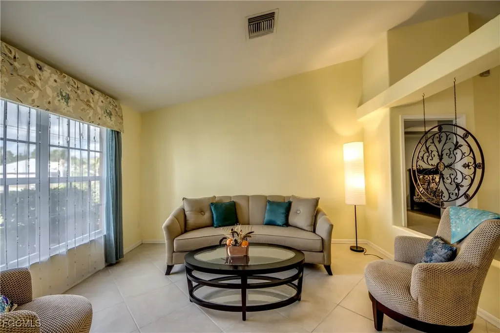 1613 NW 31st Place Cape Coral FL 33993
