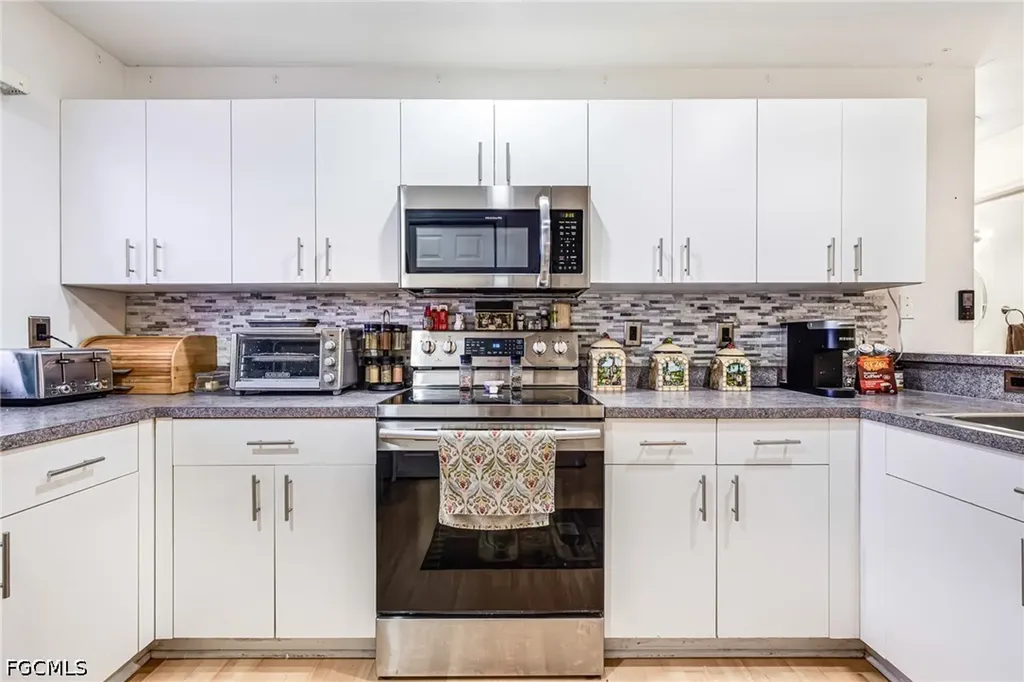 715 Zephyr Avenue Fort Myers FL 33913