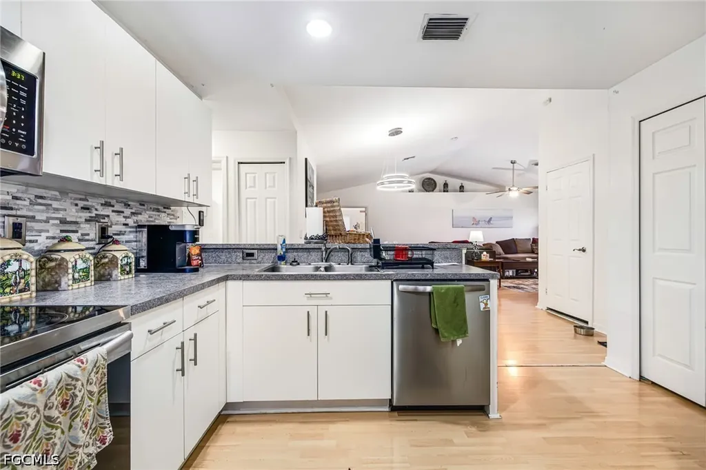 715 Zephyr Avenue Fort Myers FL 33913