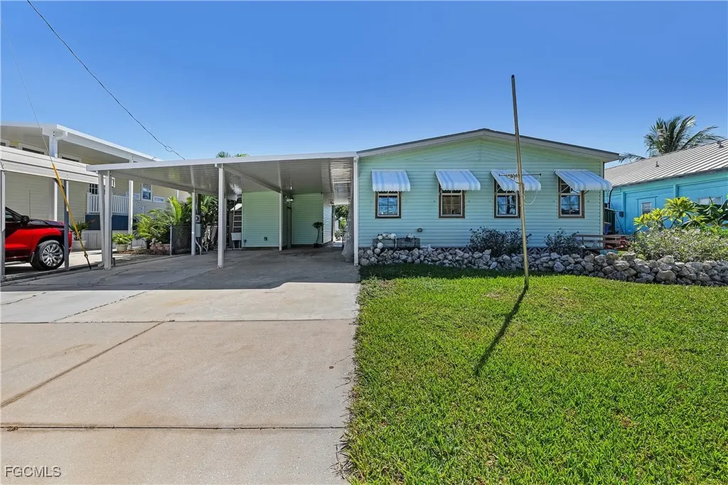 2592 York Road St. James City FL 33956