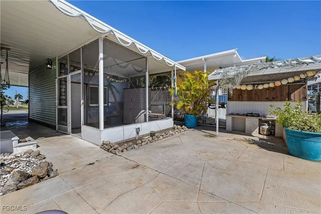 2592 York Road St. James City FL 33956