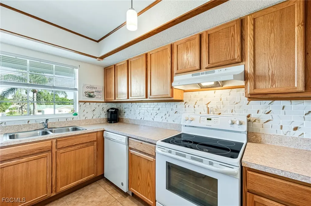 7049 New Post Drive North Fort Myers FL 33917