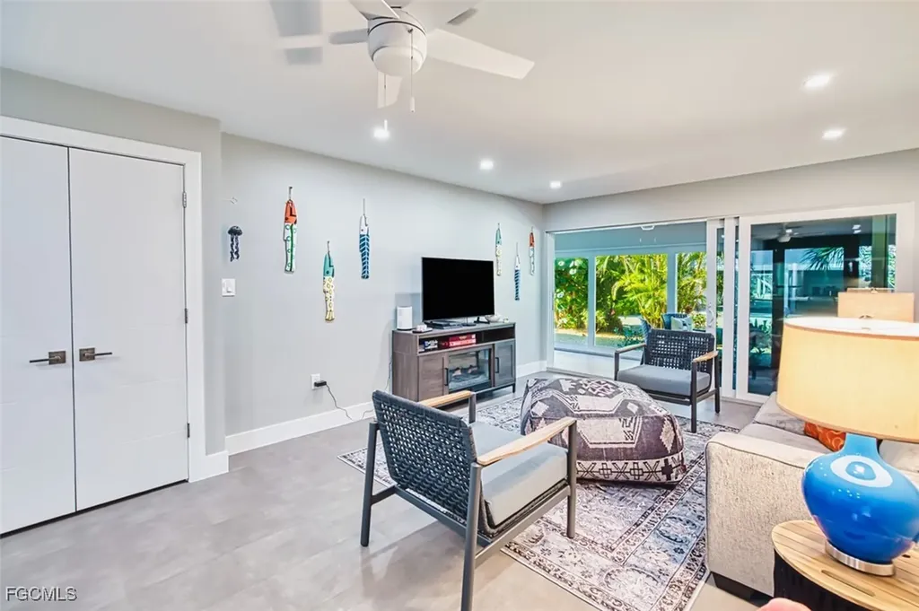 1610 Middle Gulf Drive Sanibel FL 33957