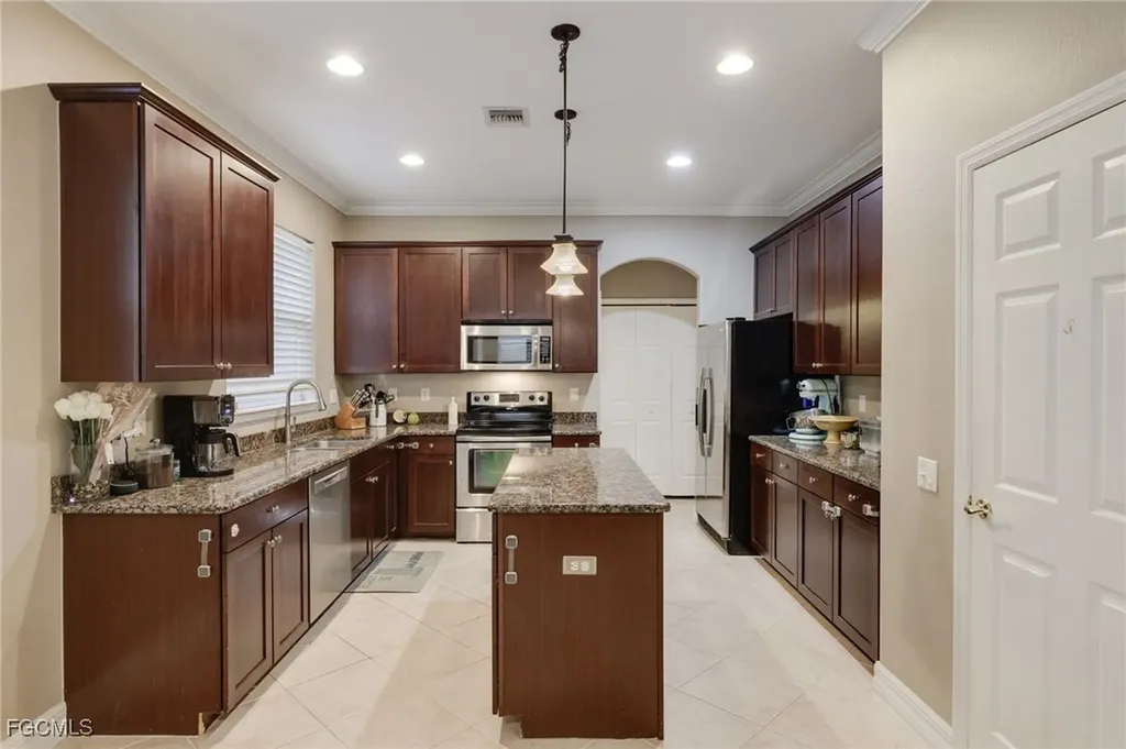 9807 Casa Mar Circle Fort Myers FL 33919