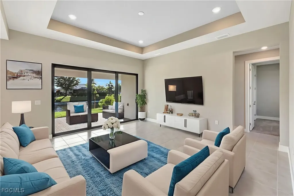 2721 SW 11th Avenue Cape Coral FL 33914