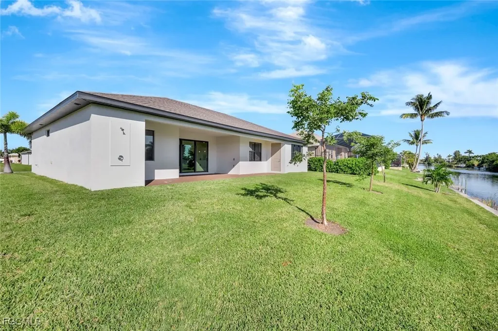 2721 SW 11th Avenue Cape Coral FL 33914