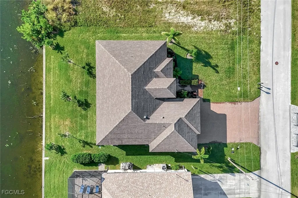 2721 SW 11th Avenue Cape Coral FL 33914