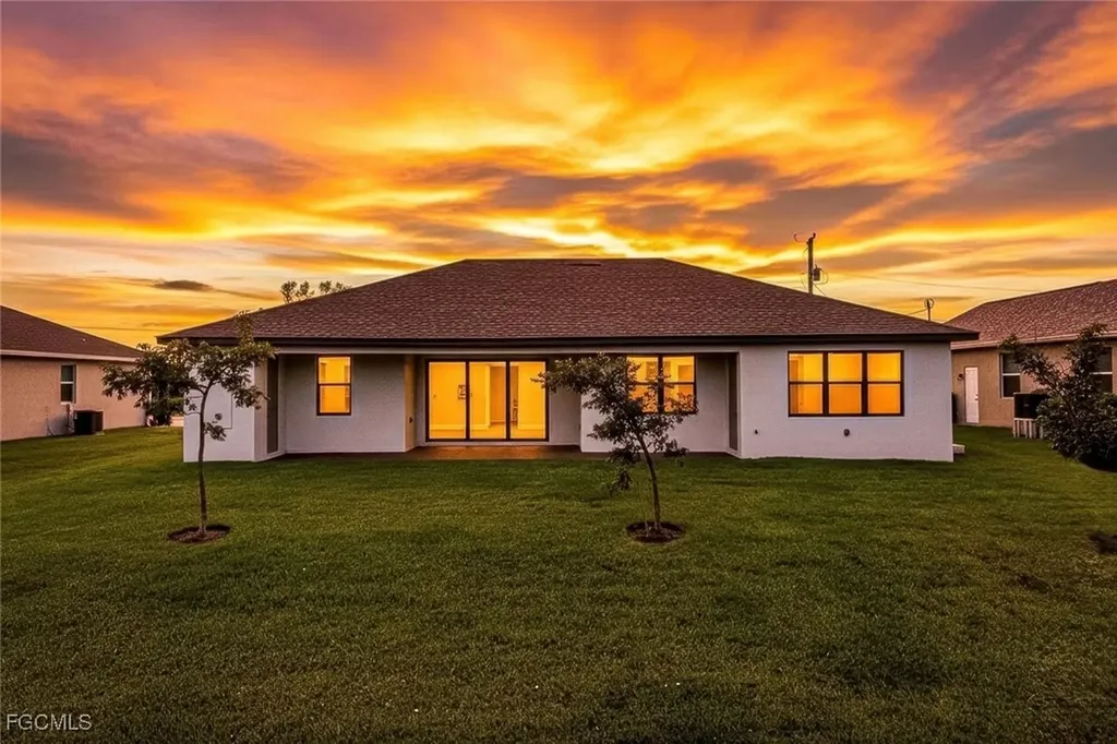 2721 SW 11th Avenue Cape Coral FL 33914